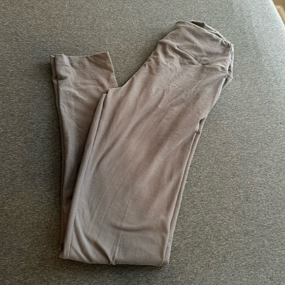 Grey leggings